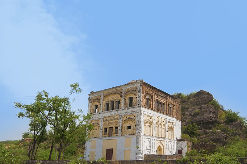 File:A Sikh Monument in Rohtas by Usman Ghani.jpg