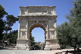 Arc de Titus (Ier siècle), à Rome.