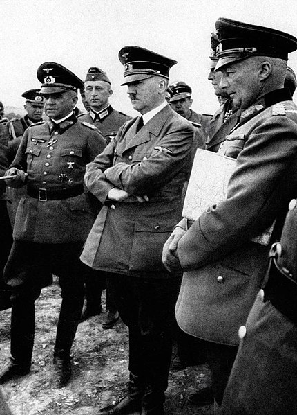 File:Adolf Hitler touring the front lines in France with Generals Heitz and von Kluge.jpg