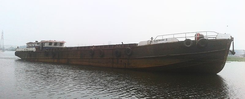 File:Al Habibi II barge @ Chithrapuzha River 05.jpg