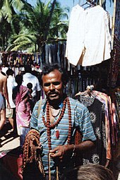 Händler auf dem Flohmarkt nahe Anjuna Beach