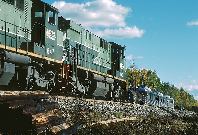 File:BCRAIL 643 and 647 meeting BC-22 at Needley, BC on September 16, 1987, West Coast Railway Excursion (22700225496).jpg