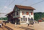 Bahnhof Illnau, Aufnahmegebäude mit Güterschuppen