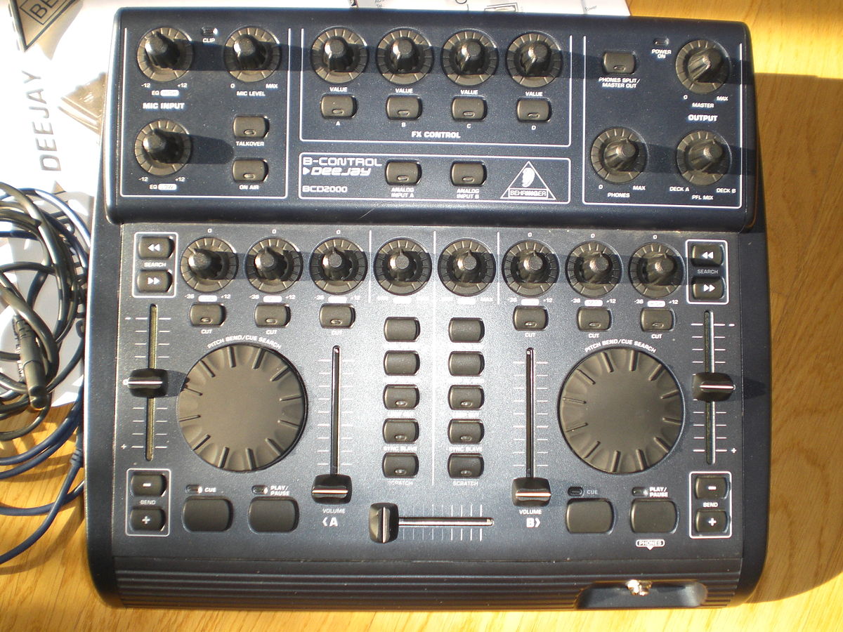 File:Behringer BCD2000.jpg - Wikipedia