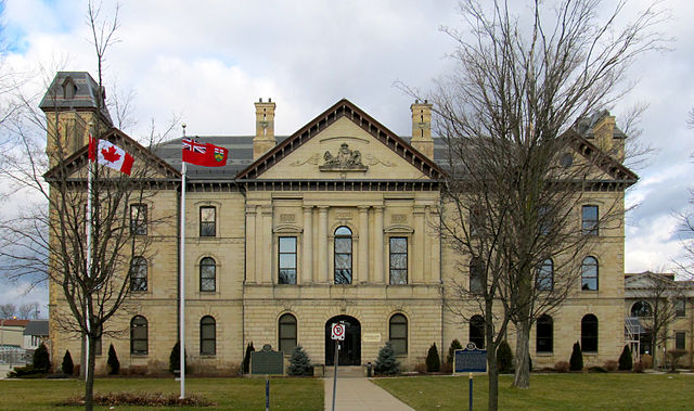 Brant County Court House in Brantford, 2011