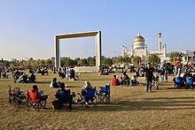 File:Brunei_Fireworks_&_Drone_Light_Show_2024_10.jpg