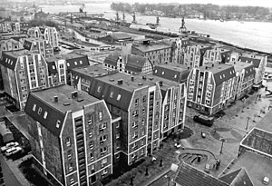 Bundesarchiv Bild 183-1989-0214-030, Rostock, Hafenviertel.jpg