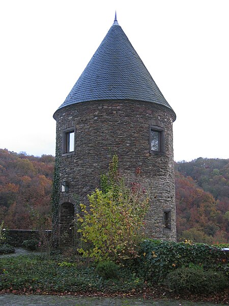 File:Burg Pyrmont 44.JPG