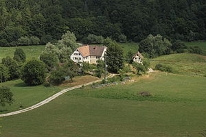 Burgstall Dörnhof - Ansicht des heutigen Bauernhofes aus westlicher Richtung (Juni 2013)