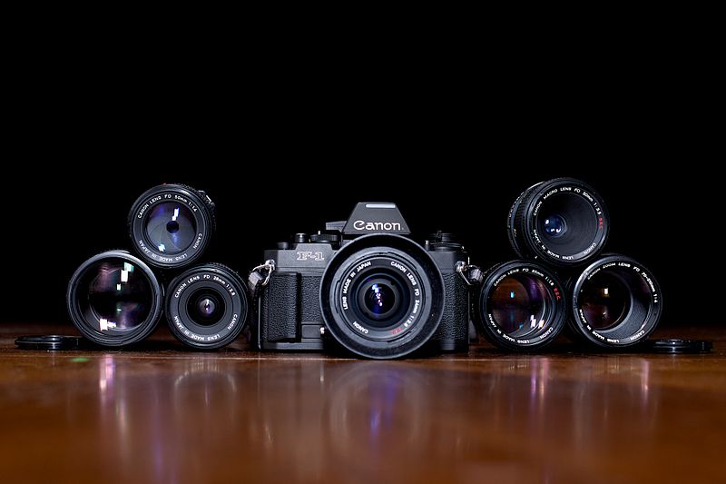 File:Canon New F-1 and Lenses.jpg