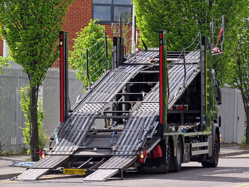 File:Car transporter truck, Walthamstow Avenue, London Borough of Waltham Forest, England.jpg