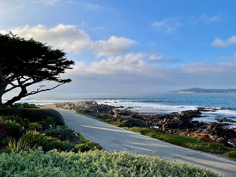 File:Carmel Point at Scenic Road.jpg