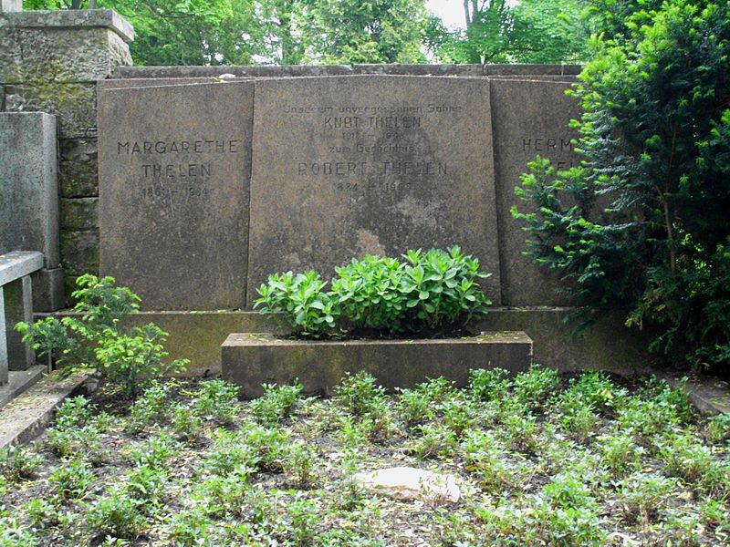 Robert Thelen 800px-Cemetery_Friedrichshagen-Thelen_Grave_%281%29