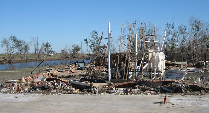 File:Chalmette18NovSmashBrickFloridaCanal.jpg