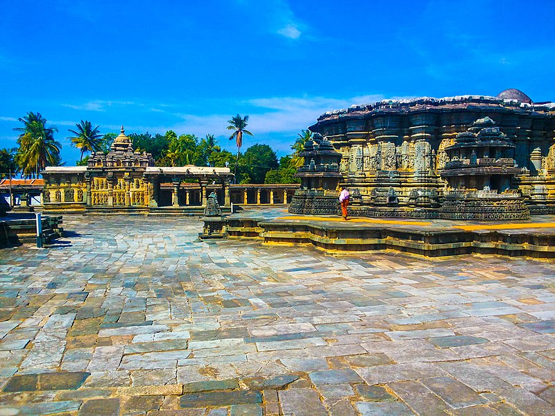 File:Chennakeshava temple Belur 291.jpg