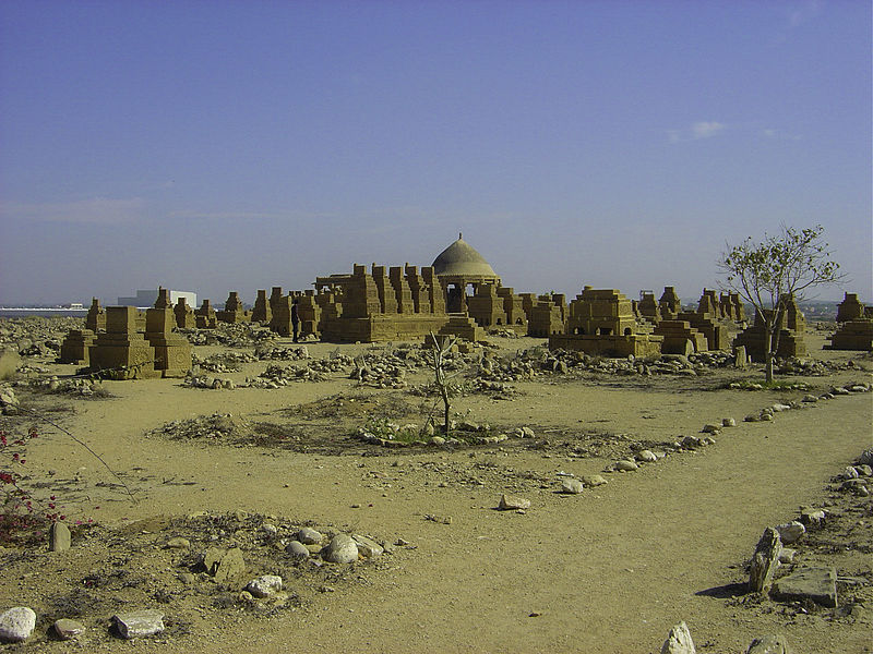 File:Chowkandi Tombs-4.jpg