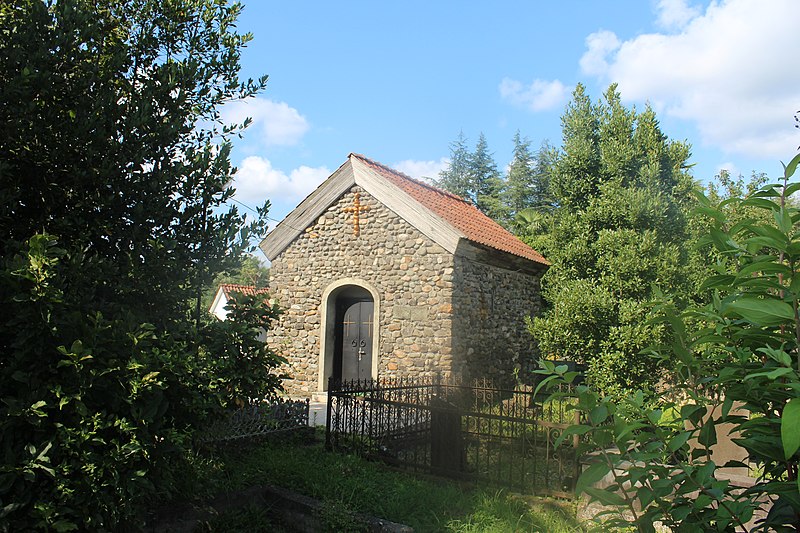 File:Church in Meria.jpg