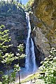 La plus haute des chutes du Reichenbach, une série de chutes d'eau sur le Reichenbach, un affluent de l'Aar, près de Meiringen, dans le canton de Berne, en Suisse