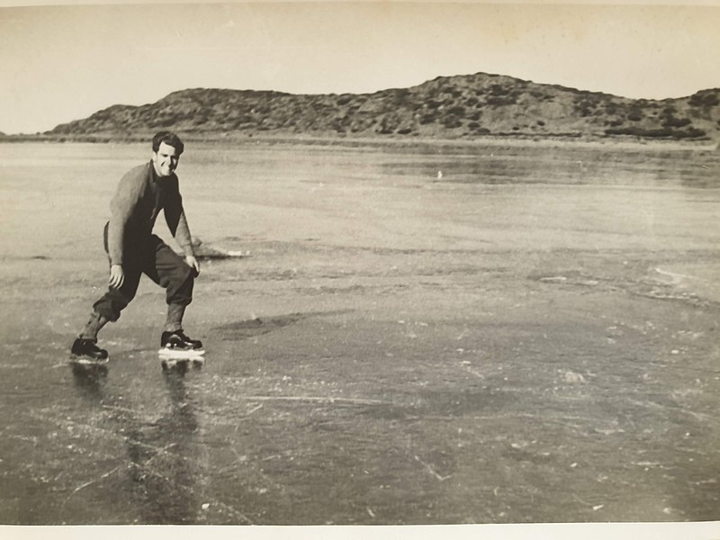 File:Clive French skating on Lake Youl c. 1950.jpg