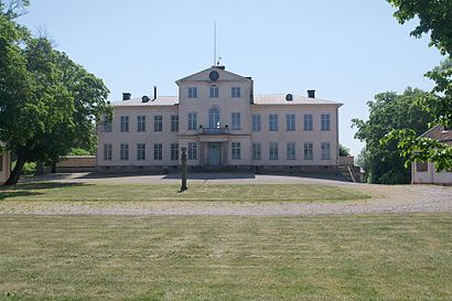 How to get to Östanå Slott with public transit - About the place