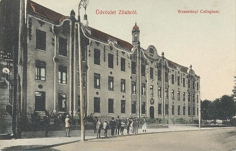 File:Colegiul din Zalău 1910.jpg
