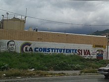 Mural promoting the Constituent Assembly. Constituyente Si Va.jpg