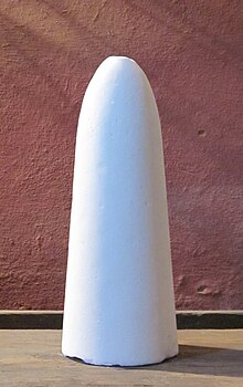 A sugarloaf, which required sugar nips to break off pieces Cukrova homole 001.jpg