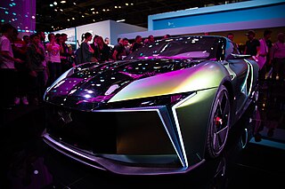 Fortune Salaire Mensuel de Ds E Tense Performance Concept Combien gagne t il d argent ? 10 000,00 euros mensuels