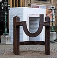 "De musica IV" Uslar Eduardo Chillida (baskischer Bildhauer) 99/2001 Corten-Stahlskulptur 9,6 Tonnen, 2,2 x 2,6 m aufgestellt 18. September 2001 http://www.general-anzeiger-bonn.de/news/kultur-und-medien/bonn/De-musica-IV-oder-Der-lange-Weg-zur-Kunst-article97318.html