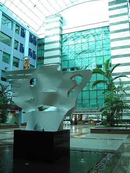 File:Dialogue (2000) by Ng Yak Whee, MICA Building, Singapore - 20060211.jpg