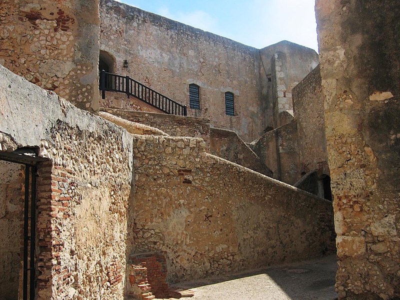 File:DirkvdM castillo del morro.jpg