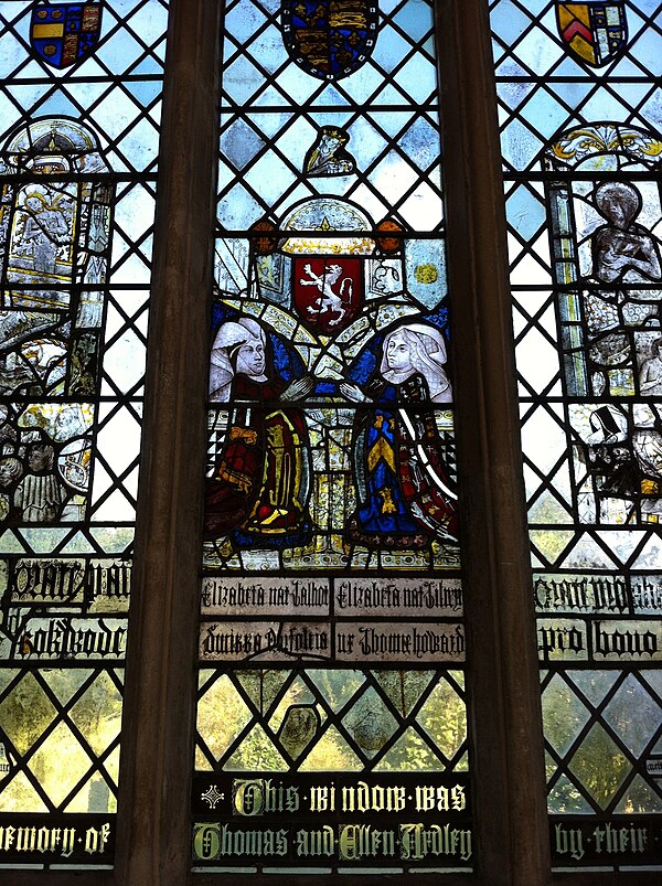 Right: Elizabeth Tilney, first wife of Thomas Howard, 2nd Duke of Norfolk. On her kirtle, she displays her paternal arms Azure a chevron between three