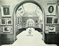 The main gallery in 1922