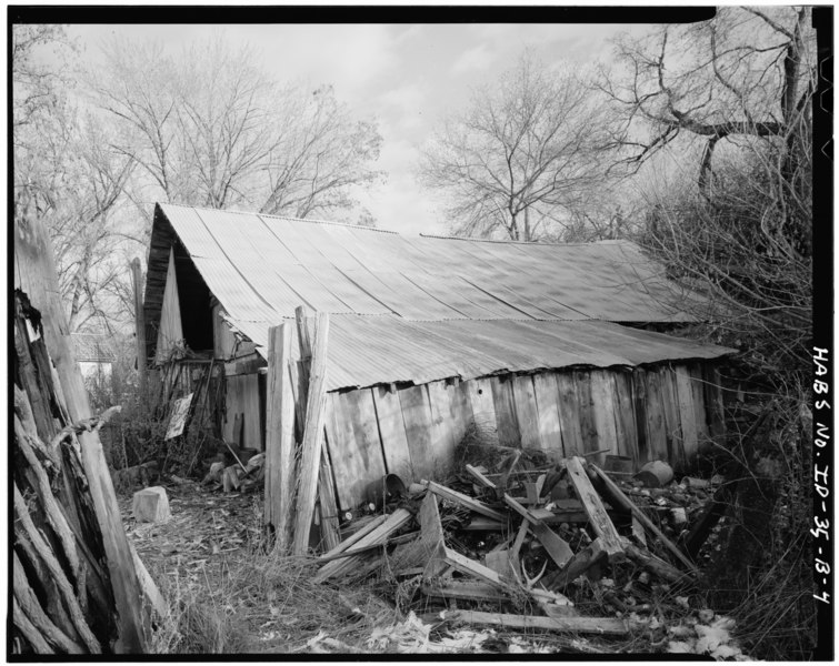 File:EXTERIOR, NORTH AND WEST ELEVATIONS, LOOKING SOUTHEAST (Robert Ryan, Photographer, April 1979) - Mitchell, Marsh and Ireton Ranch, Cellar, Montour, Gem County, ID HABS ID,23-MONT.V,2B-4.tif