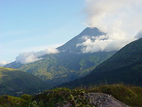 Вулкан Тунгурауа (29 ноября 2004 г.).