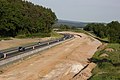 Im Juni 2014 ist die Richtungsfahrbahn Bamberg fertiggestellt, während die Richtungsfahrbahn Bayreuth komplett neu gebaut wird