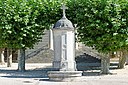 Fontaine de Longchamp (Côte-d'Or) 01.jpg