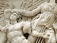 Fragmento del friso del altar de Zeus en el Museo de Pérgamo de Berlín