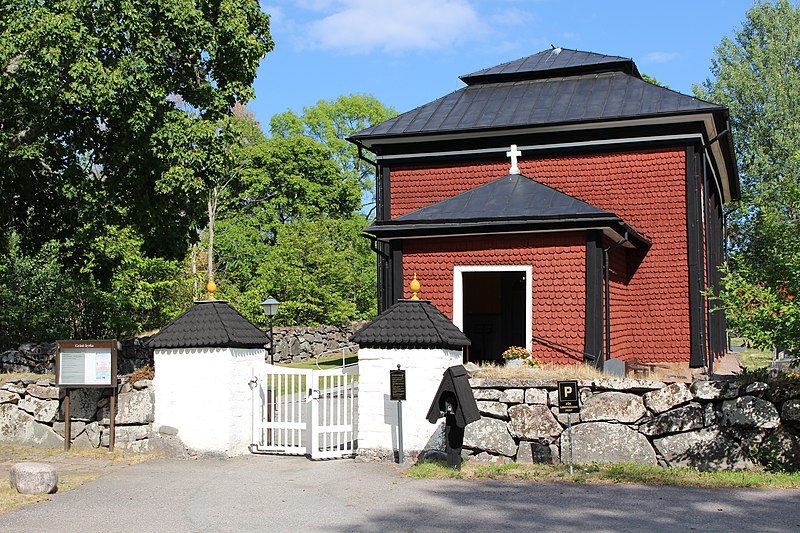 File:GräsöKyrka1801.jpg