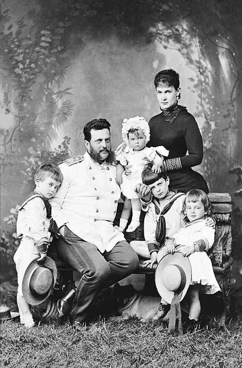 Grand Duke Vladimir with his wife and children in 1884. The children, from left to right: Boris, Elena, Kirill and Andrei.