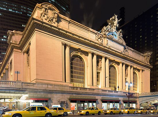 Grand Central Terminal at night, as seen from the west on 42nd Street