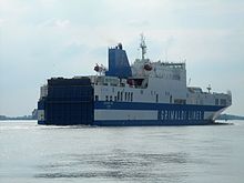 Grimaldi Lines ferry Eurocargo Bari on the river Elbe Grimaldi Lines Eurocargo Barion the river Elbe in 2014.jpg