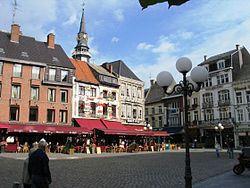 Vista de la gran plaza del mercado de Hasselt