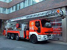 An aerial platform unit of Helsinki City Fire Department H162.jpg