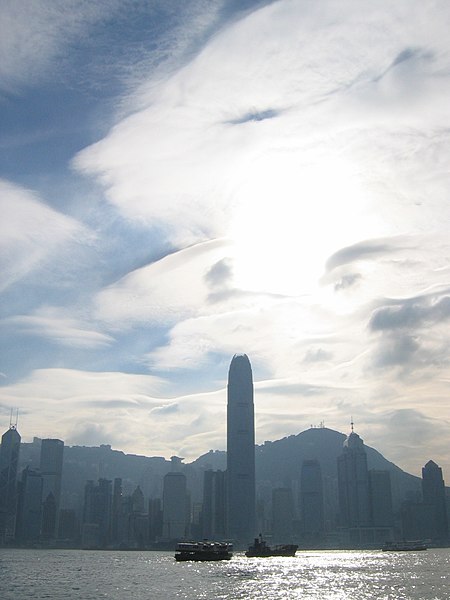 File:HKVictoriaHarbour29122005.JPG