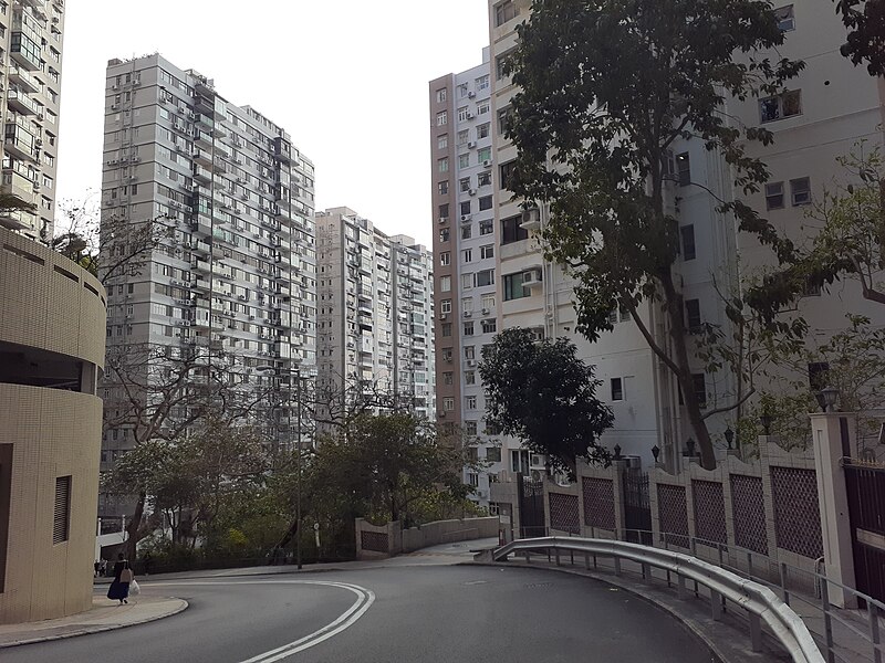 File:HK CWB Mid-Levels 大坑 Tai Hang 渣甸山 Jardine's Lookout 春暉道 Chun Fai Road 1725pm March 2021 SS2 03.jpg