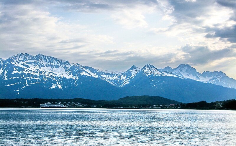 File:Haines Harbor.jpg