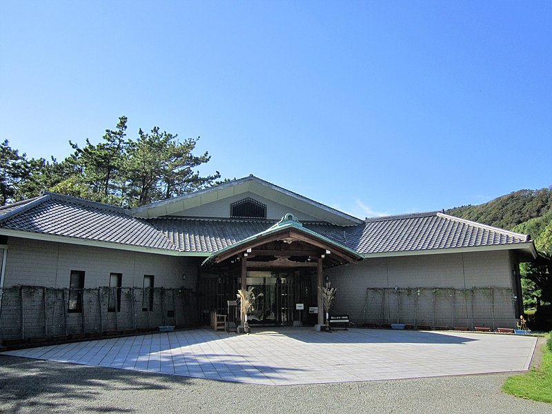 File:Hayama Shiosai Museum.jpg