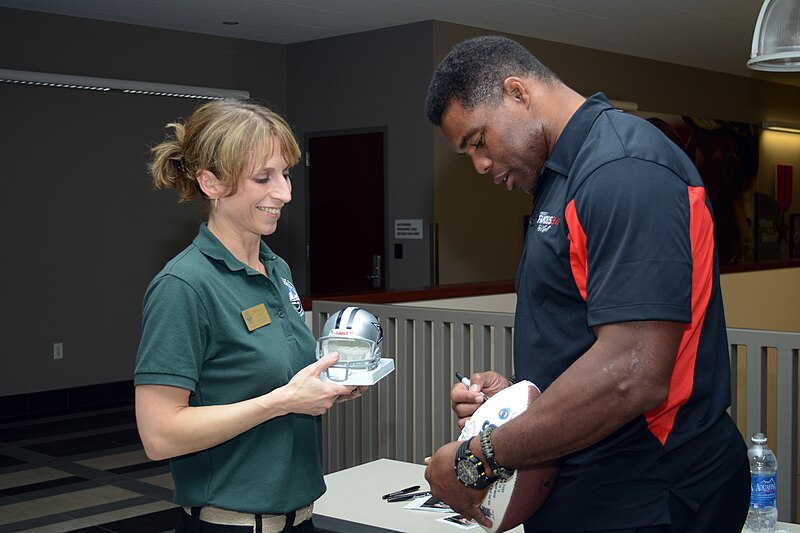 File:Herschel Walker at Camp Withycombe, 2012 076 (8455386536) (6).jpg