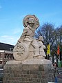 "Het Verkeer" (1939). Het maakte deel uit van drie beelden die bij de destijds nieuwe overkapping van de Leidse Rijn stonden. Sinds 1984 staat het beeld op de hoek van de Damstraat en de Leidsekade